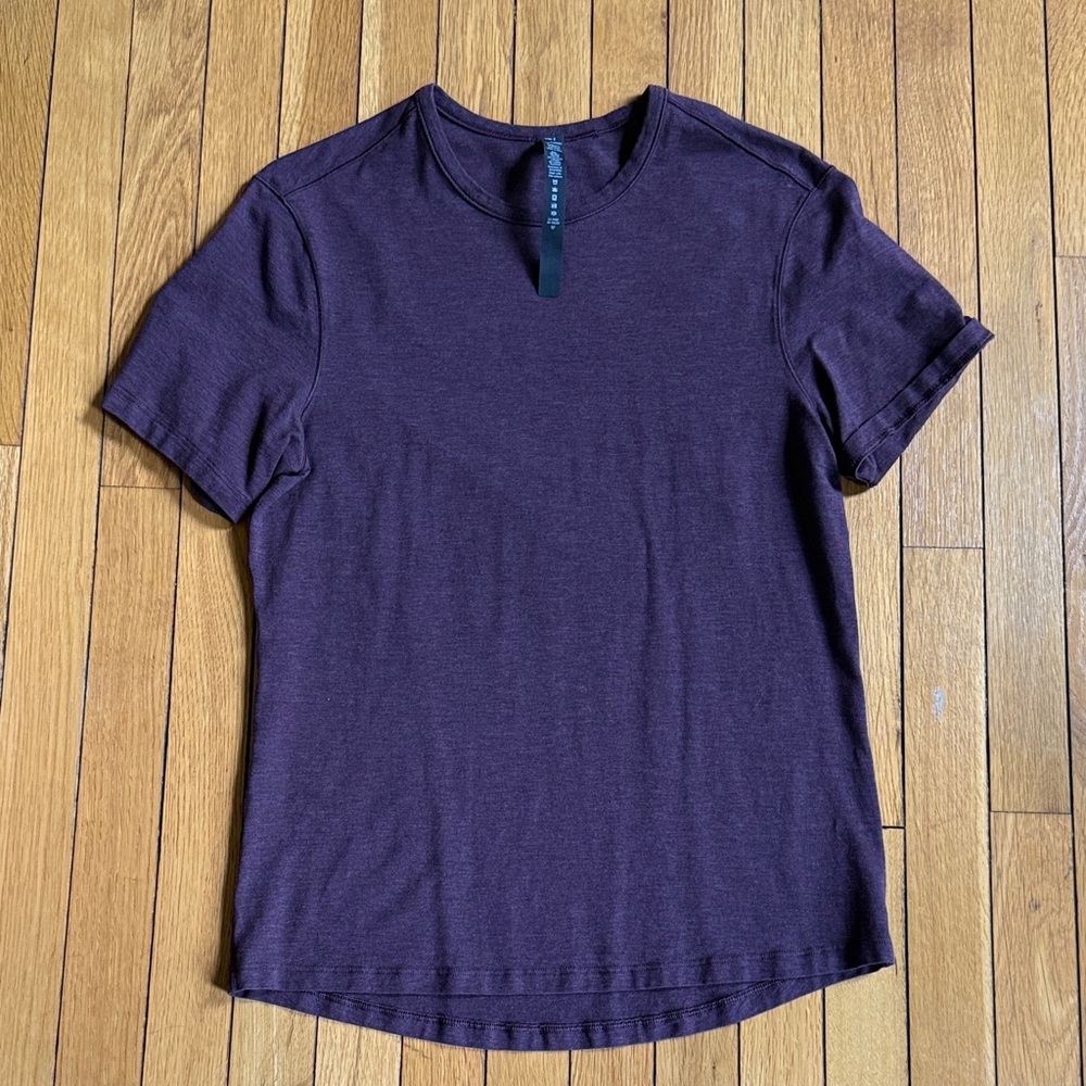 Lululemon workout top